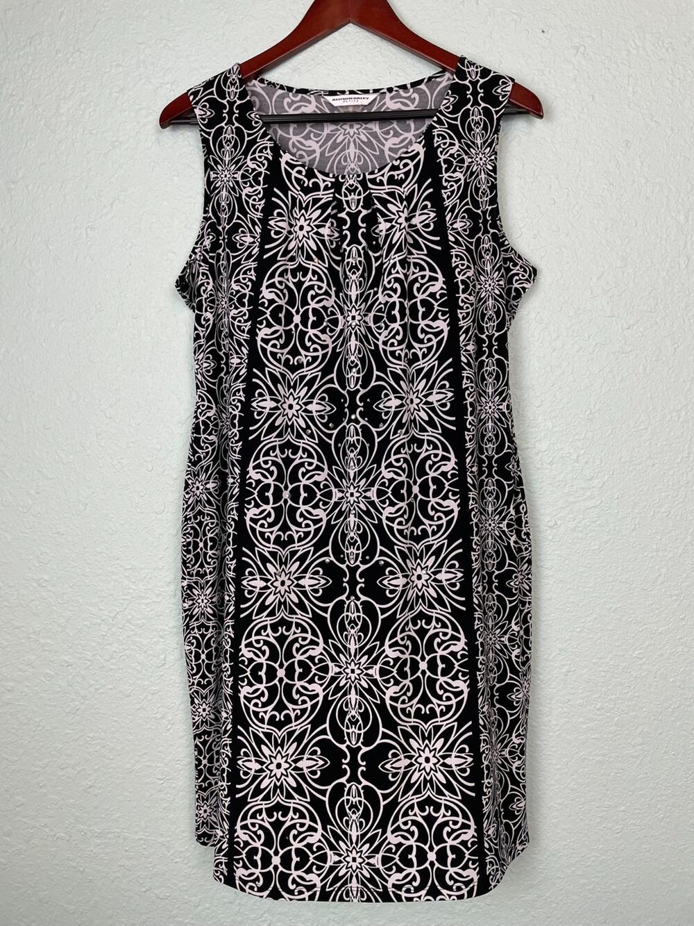 ALLISON DALEY Sleeveless Dress Black And White 12P Embellished Sequins 208